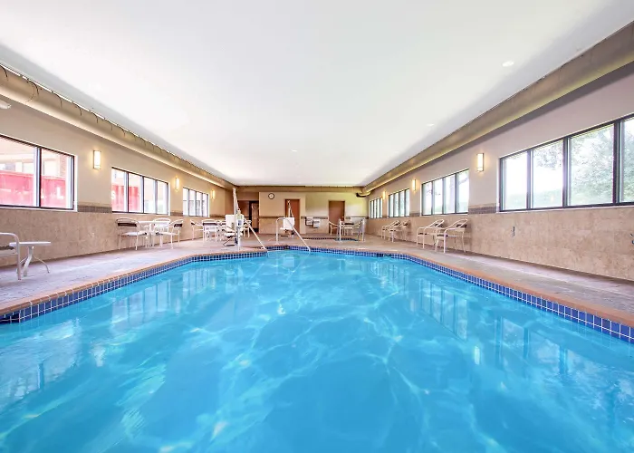 Western Edina - Minneapolis 3*