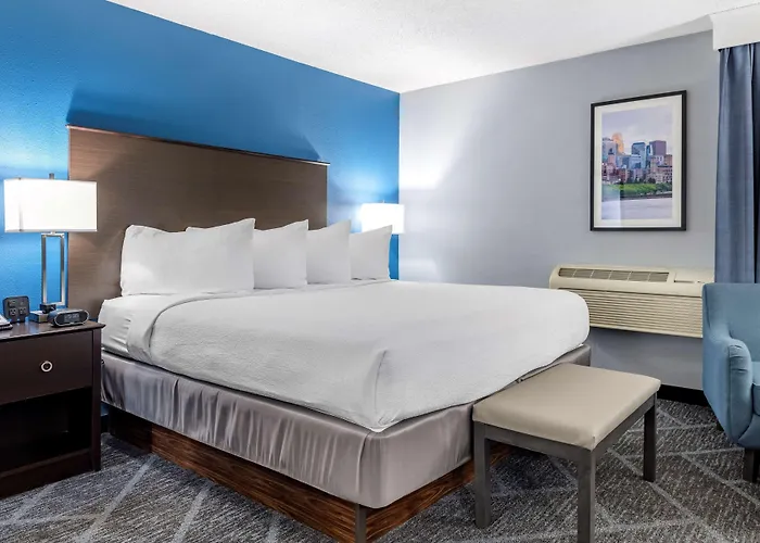 Western Edina - Minneapolis 3*